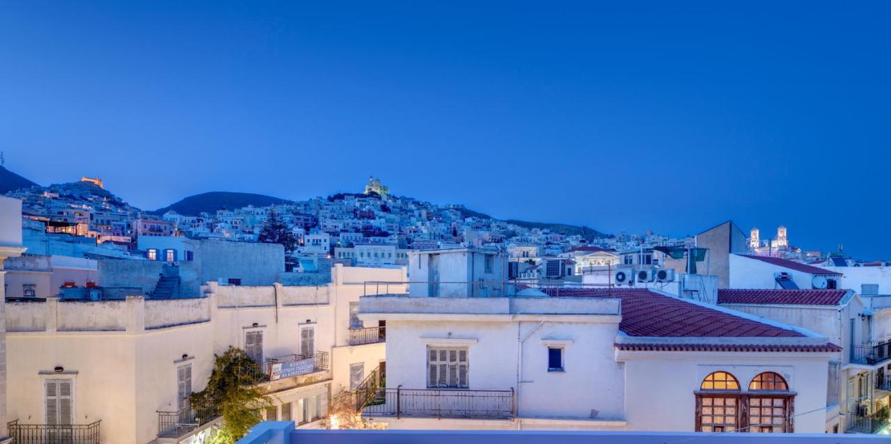 The Heart Of Syra - Your Home In Ermoupolis Екстериор снимка