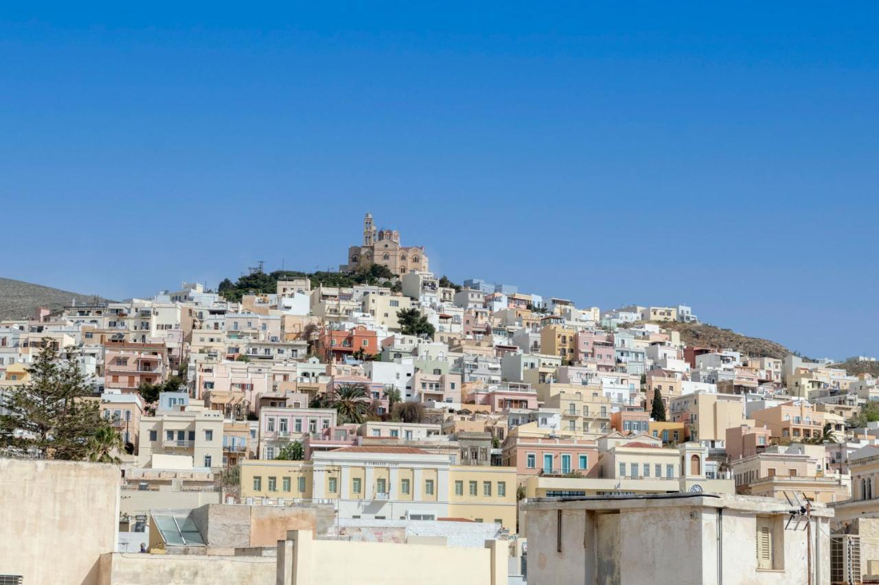 The Heart Of Syra - Your Home In Ermoupolis Екстериор снимка