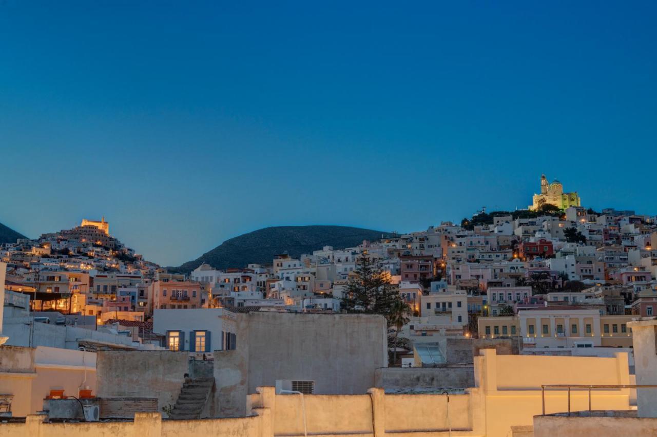 The Heart Of Syra - Your Home In Ermoupolis Екстериор снимка