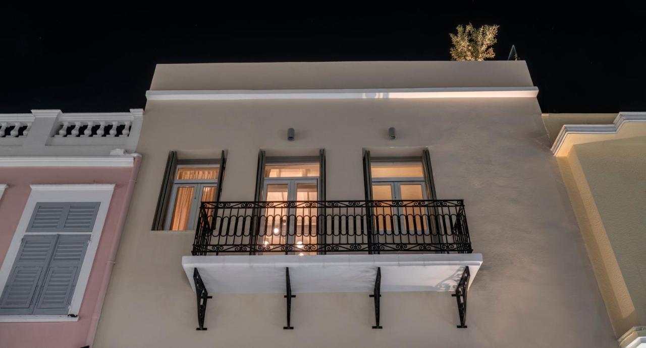 The Heart Of Syra - Your Home In Ermoupolis Екстериор снимка